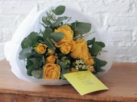 باقة ورد فاصلة شمس الأحلام