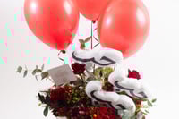 باقة ورد فاصلة كل حب الدنيا لك