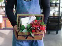 بوكس ورد فاصلة كن سعيد - أحمر