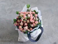 باقة ورد فاصلة وحشتونا