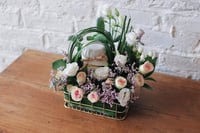 سلة ورد فاصلة عذبة