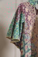 جلابية نسائي رمضانية بنقوش تراثية وألوان ناعمة