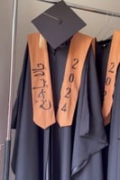 عبايات تخرج بالاسم