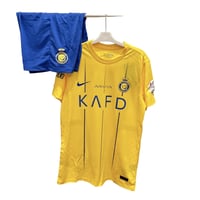 طقم النصر الجديد الاحتياطي لون كحلي تيشيرت مع الشو...