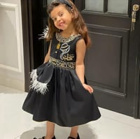 فستان ريش بالاسم