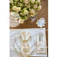 طقم لشخصين (2 مفرش ساده +2 جيب ملاعق )