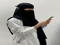 نقاب اسود طويل /قصير - white niqab