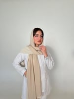 طرحه مكس لون بيجي مع لون سكري