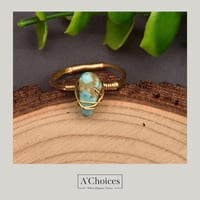 خاتم ذهبي مطلي بالذهب مع الأحجار الملونة