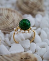 خاتم لولو مطلي بالذهب مع الكريستال الأخضر