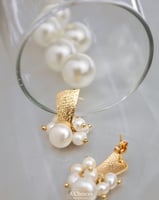 أقراط مصنوعة يدوياً من الفضة والنحاس المطلي بالذهب...