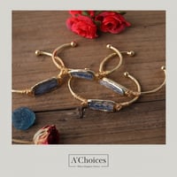 اساور ملفوفة بالأسلاك مطلي ذهب مع حجر كيانايت الأز...