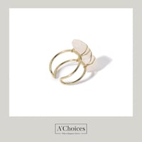 خاتم ذهبي مع حجر كريستالي أبيض ملفوف بالأسلاك قابل...