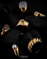 خاتم مطلي بالذهب 18 بتصميم صدفي مميز