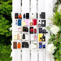 عرض ٤ عطورات من اختيارك