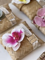 شنط الاوركيد للمعلمات