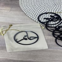 تعليقة سيارة بإطار دائري