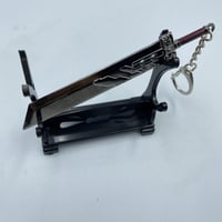 ميدالية سيف كلاود شكل 2 + قاعدة