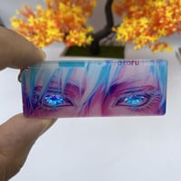 ميدالية اكريليك لعيون غوجو