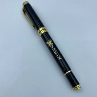 قلم حبر رسمي لشعار قراصنة قبعة القش