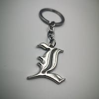 ميدالية شخصية L