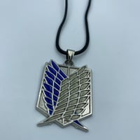 قلادة شعار فيلق الاستطلاع مضيئة