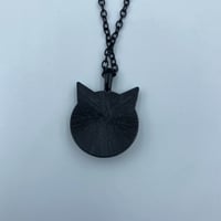 قلادة شخصية انيا