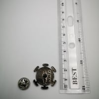 بروش شعار قراصنة لاو