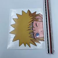 ملصق كبير لشخصية ميناتو