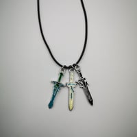 قلادة سيوف سورد آرت أونلاين