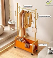 استاند تعليق الملابس مع سلة جلد