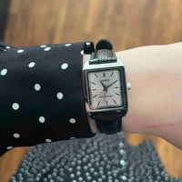 ساعة كاسيو نسائية اسود - جلد