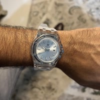 ساعة رجاليه بسير ابيض شفاف AV116