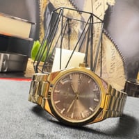 ساعة يد رجالية بسوار ذهبي VR1005