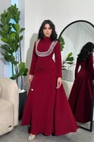 فستان سهره خناق بأكمام طويلة مزين بالخرز لون أحمر