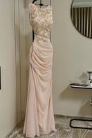 فستان سهر اوف شولدر بلونين عودي و وردي فاتح