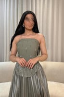 فستان سهره توب مزين بخرز و ورود بارزة لون زيتوني