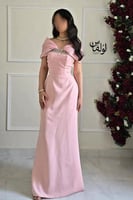 فستان سهرة أوف شولدر مزين بالكرستال لون وردي