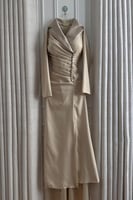 فستان ناعم اوف شولدر لون بيج