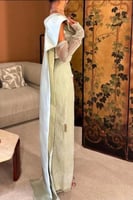 فستان سهره بكتف مكشوف وأكمام منفصلة لونين