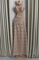 فستان سهره أوف شولدر مشغول لون بيج