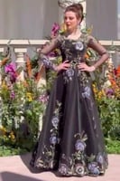 فستان سهره بأكمام طويلة مطرزة لونين