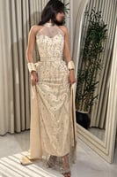 فستان سهرة أوف شولدر مشغول لون بيج