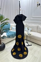 فستان سهره أوف شولدر مزين بورود بارزة لونين