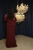 فستان سهره أنيق بأكمام طويلة لون برغندي