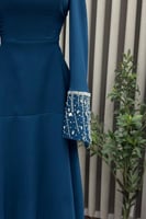 فستان ناعم بأكمام مختلفه لون تركوازي غامق