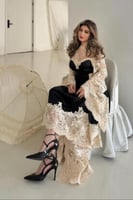 فستان ناعم اوف شولدر بلون اسود مع بيج