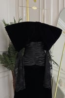 فستان سهرة أوف شولدر بلونين اسود و عودي