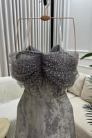 فستان سهرة أوف شولدر مزين بالفصوص لون رمادي على فض...