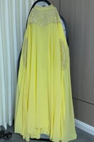 جلابية آنيقة من قطعتين بعدة الوان